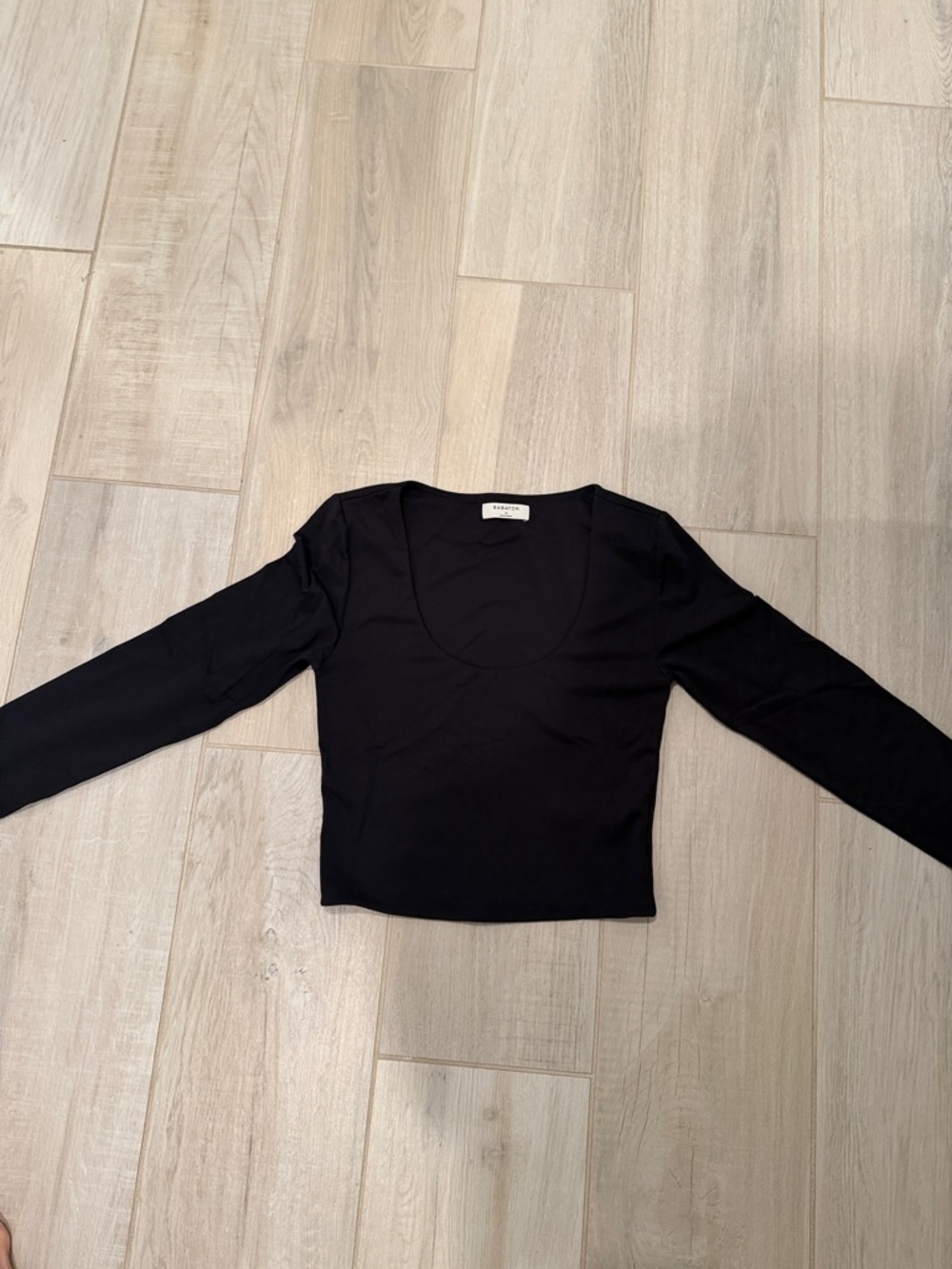Aritzia Babaton Contour Scoop Neck Long Sleeve